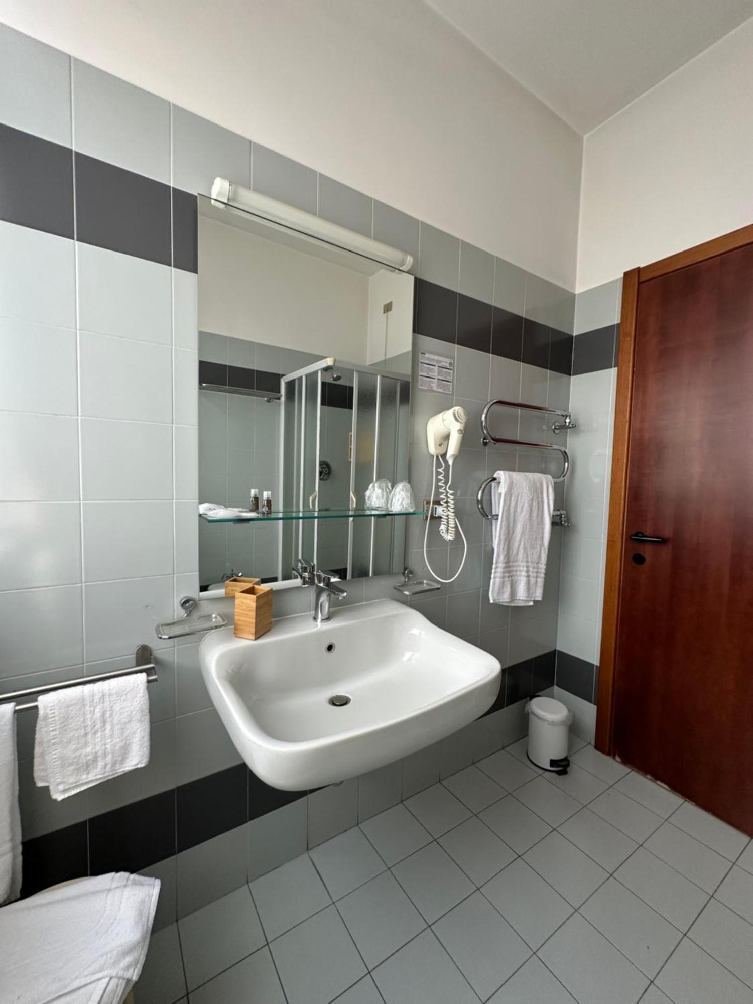 Hotel Griselda Saluzzo Ngoại thất bức ảnh