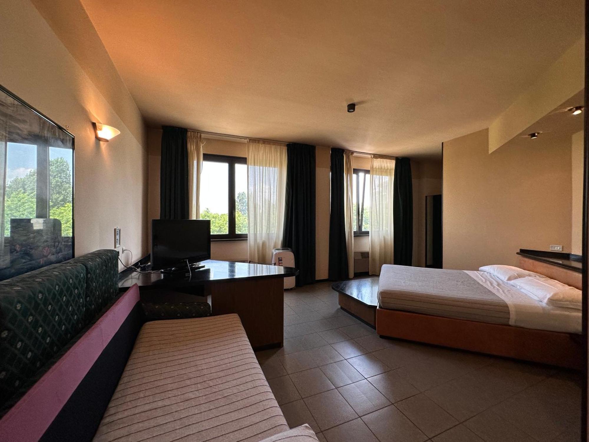 Hotel Griselda Saluzzo Ngoại thất bức ảnh