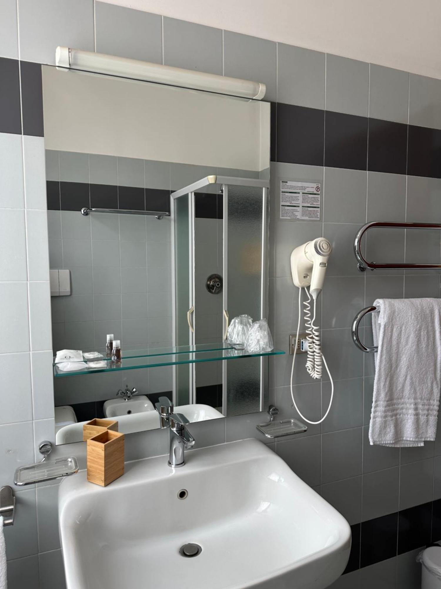 Hotel Griselda Saluzzo Ngoại thất bức ảnh