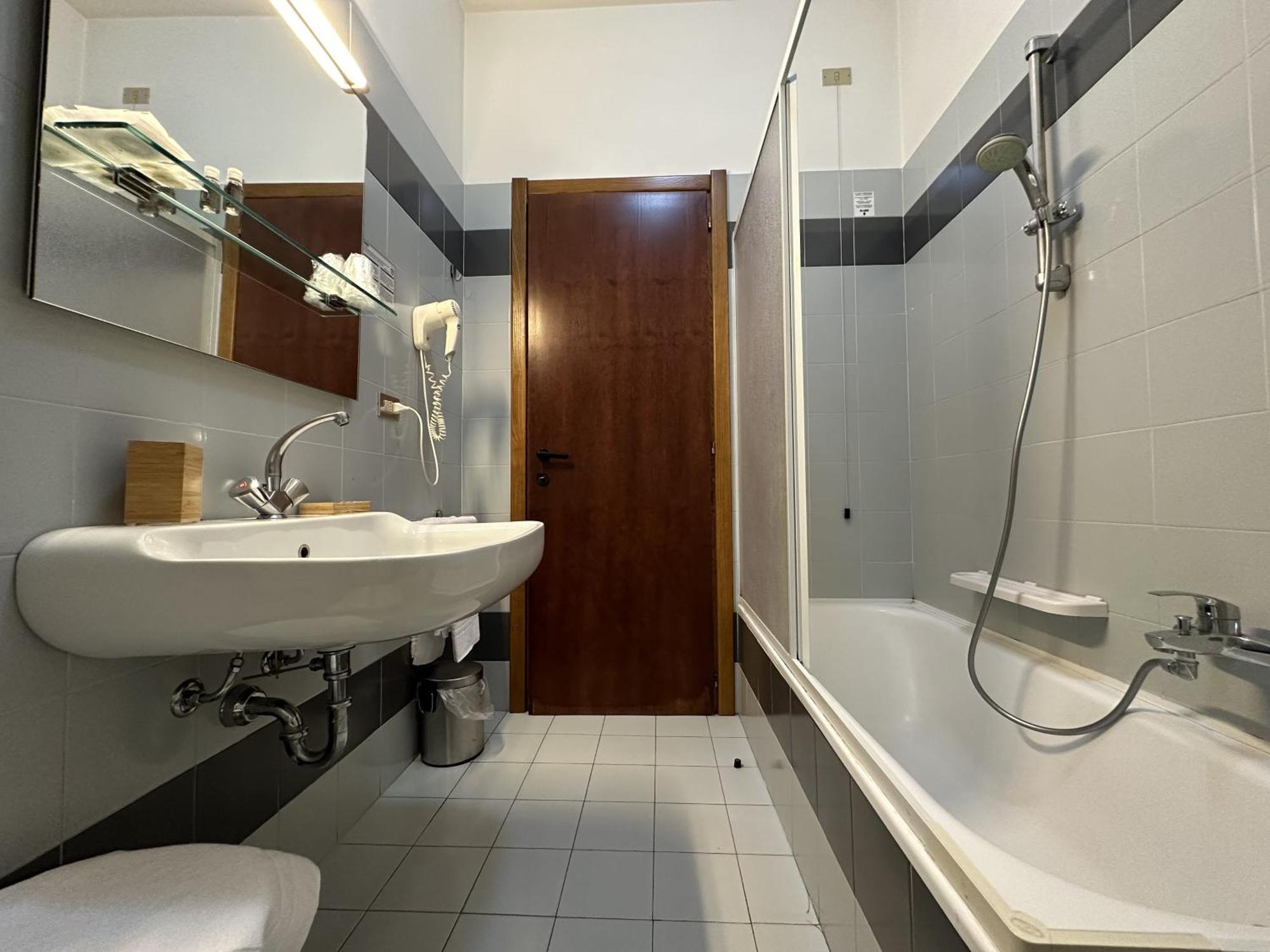 Hotel Griselda Saluzzo Ngoại thất bức ảnh