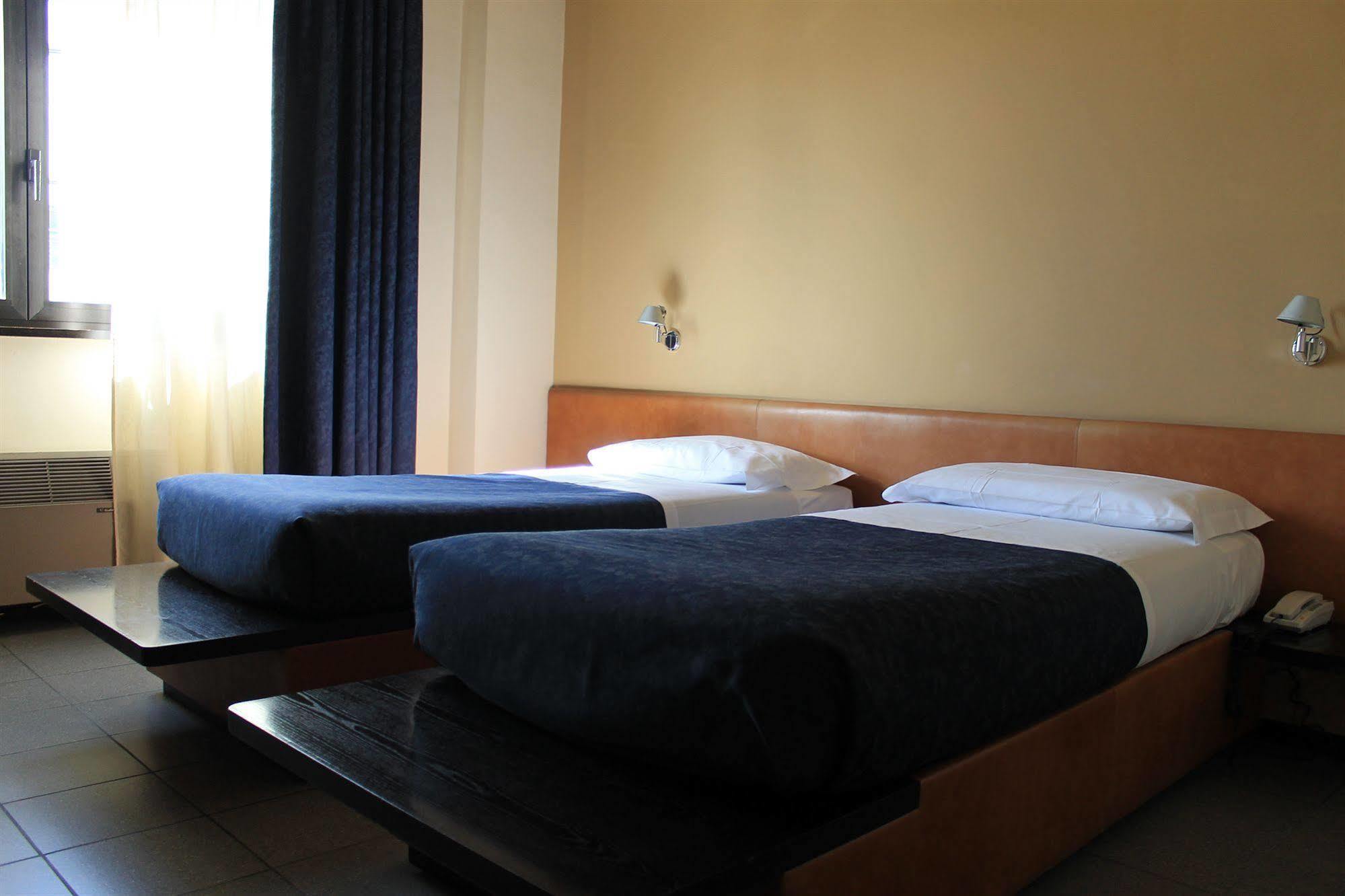 Hotel Griselda Saluzzo Ngoại thất bức ảnh